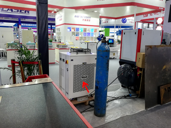 ���˼����и����ˮ��