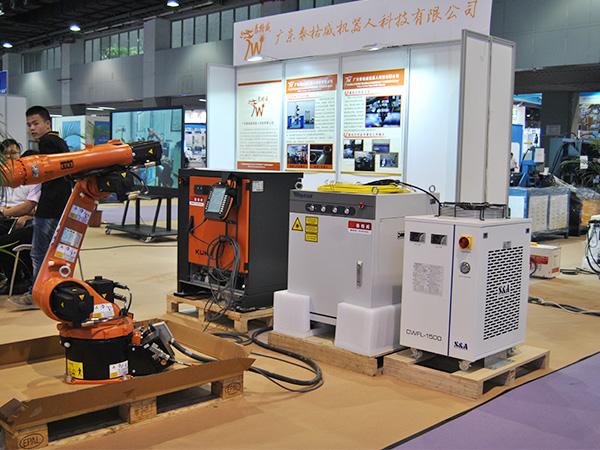 ���Ի�е�˼��⺸�ӻ���ˮ����ʲô����ά������ɢ����