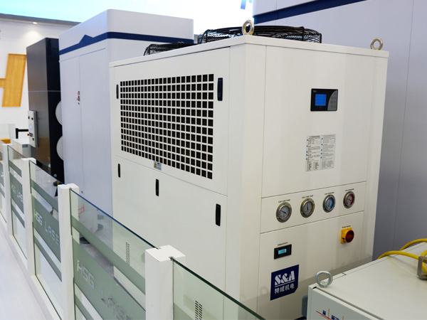 ������̨100kW���߹��ʼ�����Ͷ��ʹ��