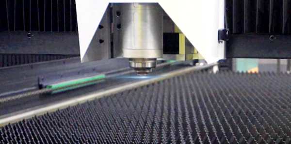 �������ǲ���ˮ��Ϊ60000W����װ���ṩ�������